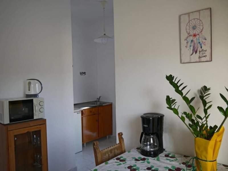 Michalis Litinas Apartments Agia Marina Eksteriør bilde